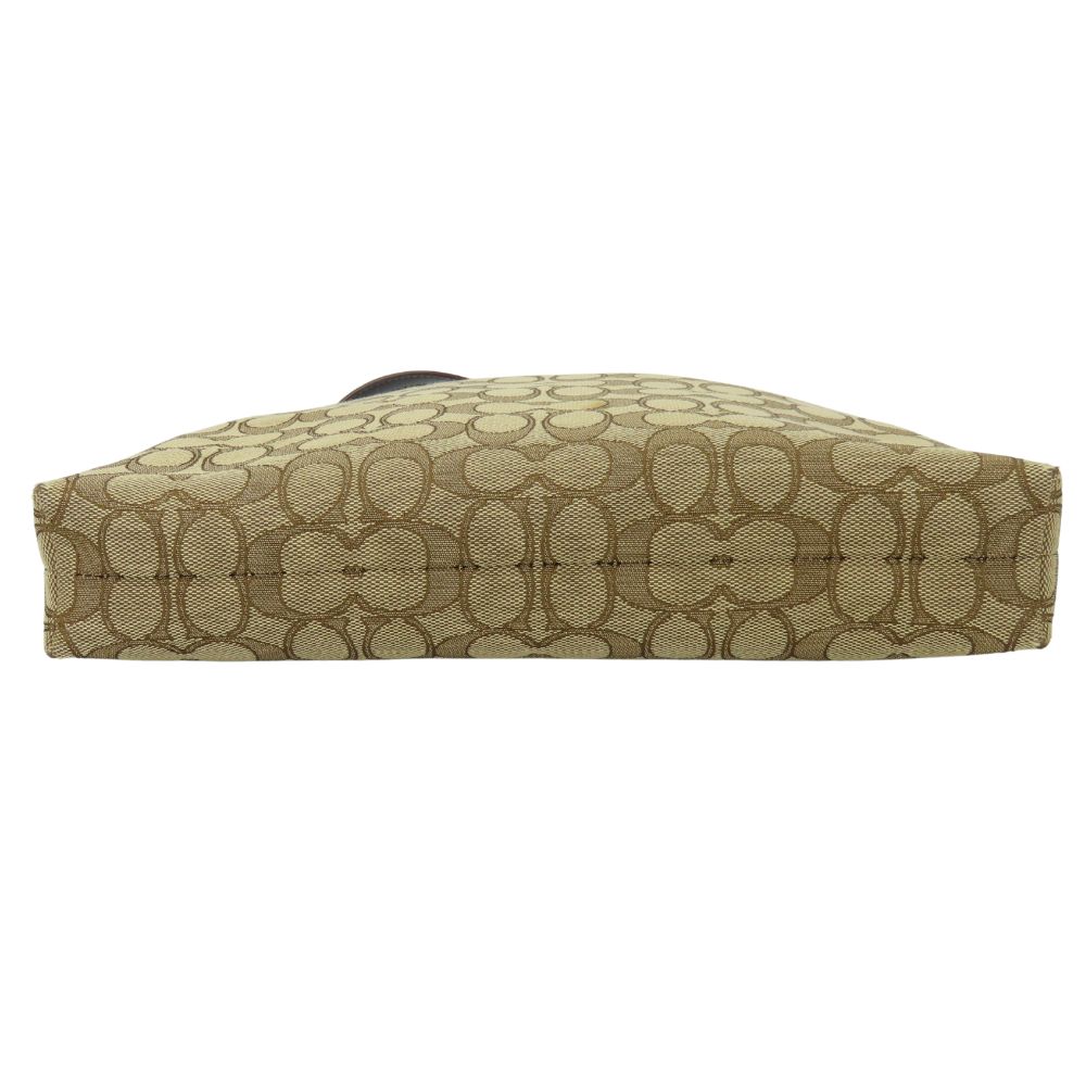 Gebrauchte COACH Umhängetasche F58285 Signature Canvas/Leder beige Dunkelbraun Diagonal getragen