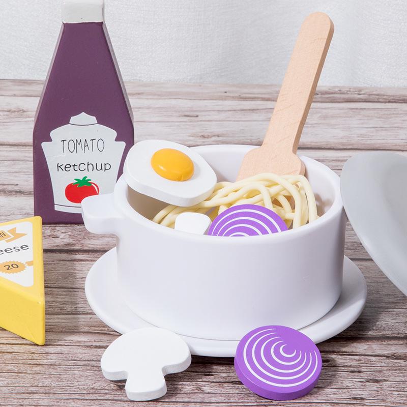 

Pretend Play Wooden Pasta and Salad Set for Interactive Role-Playing in Kindergarten