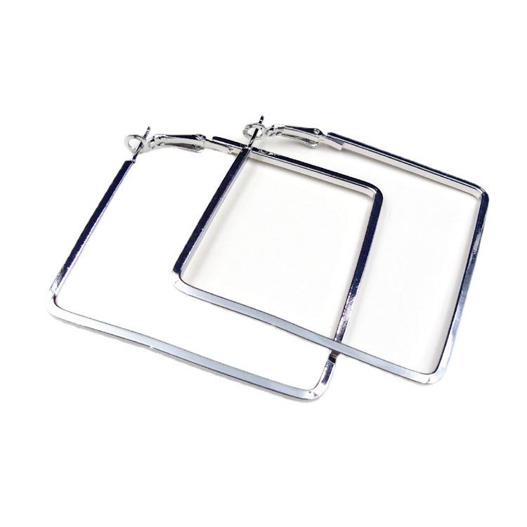 

Серьги-кольца с геометрическим рисунком серебро белый