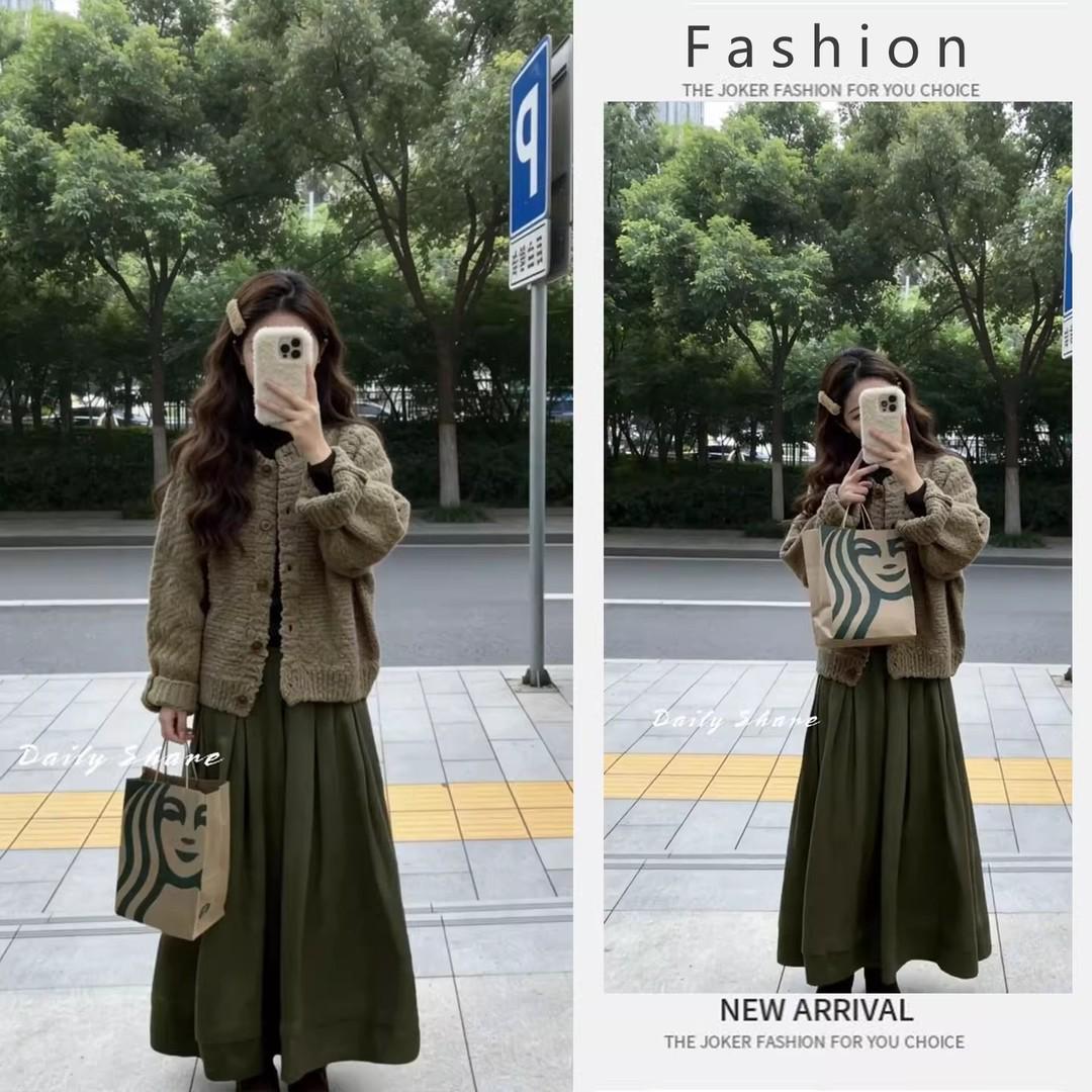 

Luxurious Knit Sweater & Skirt Set for Women - New Year Fashion S