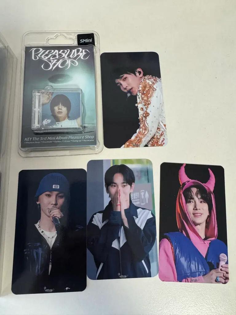 SHINee Key Kibum Pleasure Shop Glass Package, Zoom Mini (unopened) - Sold as a set.