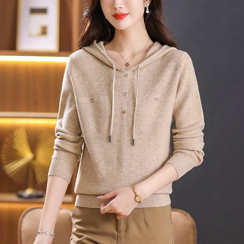 Early autumn new hooded knitted sweater women's loose age-reducing sweater fashion thin bottoming sweater women