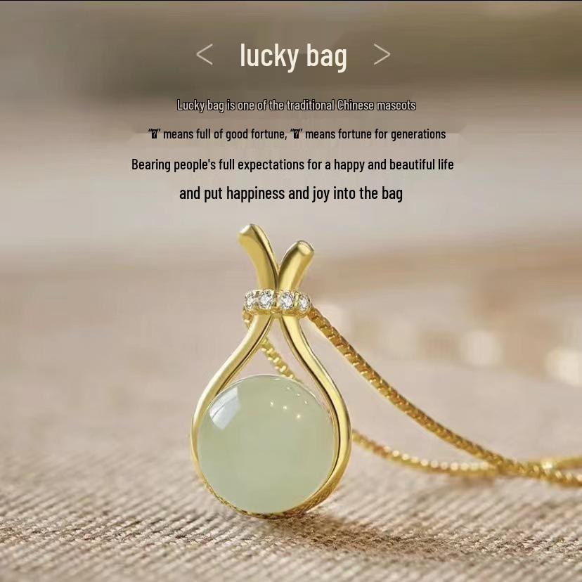 Elegant Korean Micro-Inlaid Titanium Necklace - Luxurious Women's Clavicle Chain, Non-Fading, Unique Minority Design.