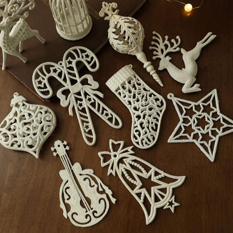Weiße Kunststoff-Weihnachtsbaumdekorationen Bruchsichere Weihnachtskugeln Hängedekoration für Feiertagsbaumschmuck