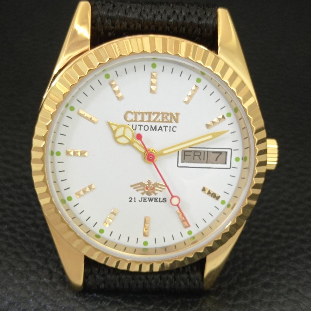 JAPAN VINTAGE REFURBISHED CITIZEN AUTOMATIC 8200 MENS WHITE DIAL WATCH A445279-1