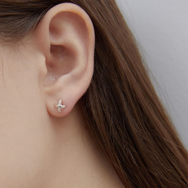 Primaute [SILVER925]XCross Cubic Earring
