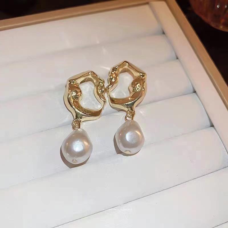 S925 Silver Teardrop Pearl Zircon Stud Earrings: Elegant Women's Fashion