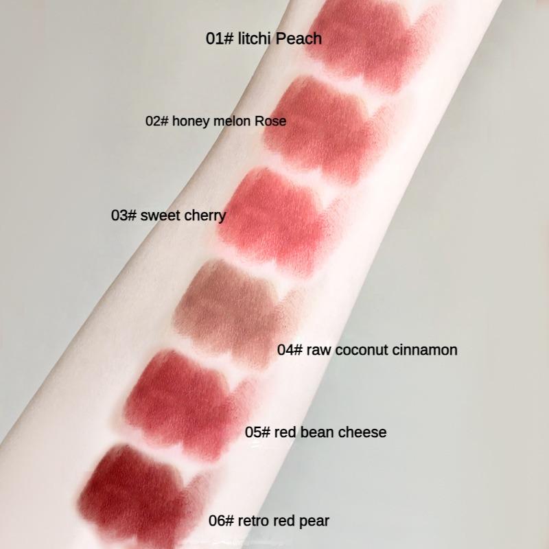 HEY.YUE Air Soft Matte Velvet Whitening Rtěnka je přirozeně nelepivá a není snadné ji přilnout k bahnu na rty