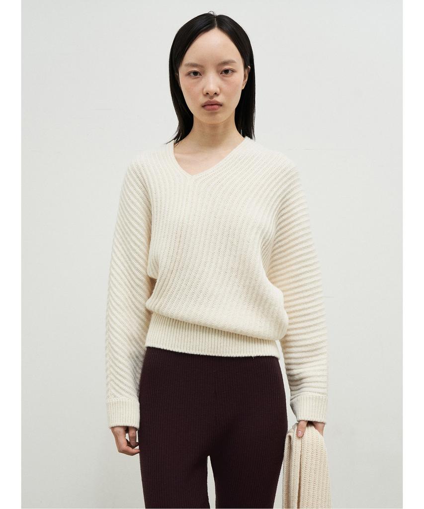 Anggae Paddies Asymmetric Pullover Ivory