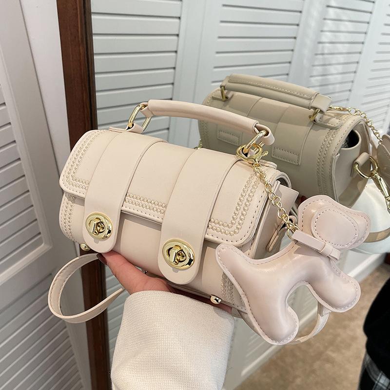 High-end Small Bag Women's 203 Winter New Texture Versatile Messenger Bag Popular Fashion Shoulder Small Square Bag