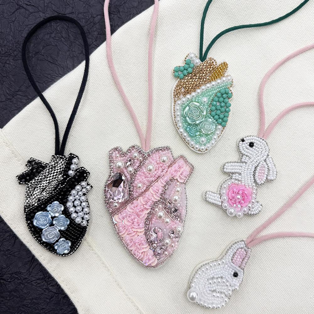 Handmade Rabbit Flower Heart Beaded Patch Key Chain Bag Charming Pendant Hang Lanyard Decoration Diy Clothing Applique Patches