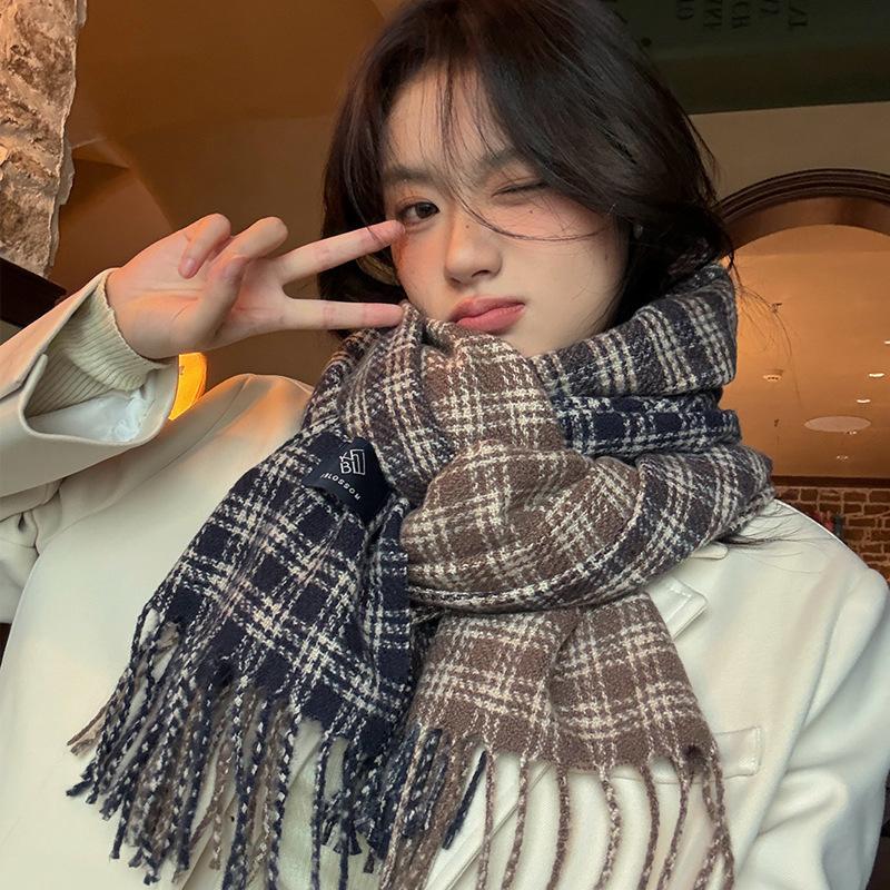 Plaid Scarf for Girls in Winter New Double Sided Korean Style High End Thickening with Coat Retro Scarf