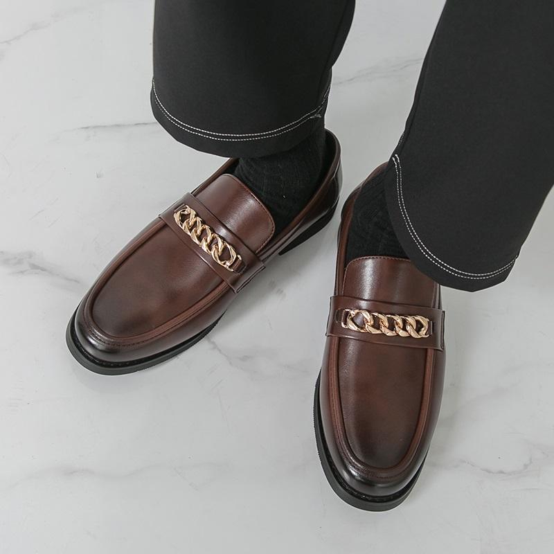 Fashion Luxury Designer New Metal Chain Patent Leather Casual Shoes For Men Slip On Loafter Formal Wedding Dress Homecoming Zapatos