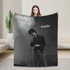 Coperta Morbida Calda da Viaggio Sombr Musica Coperta Plaid Copriletto in Flanella per Divano Letto Copridivano alla Moda