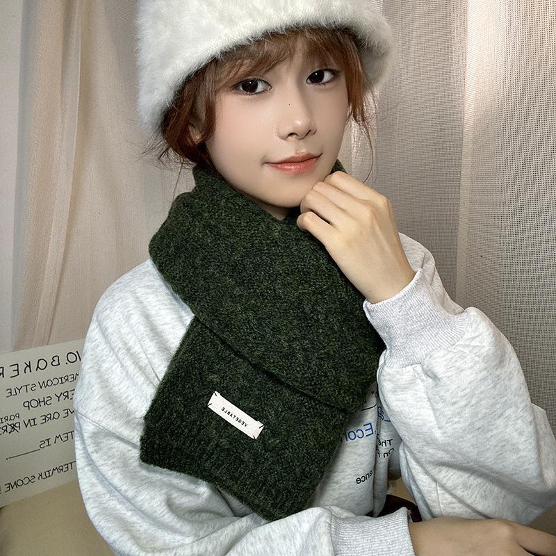 Luochi Women's Japanese Cable Knit Wool Scarf - Winter Warm & Versatile Neck Gaiter for Couples