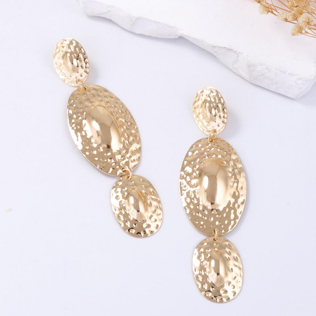 medieval Vintage exaggerated trend pleated oval splicing earrings light luxury temperament high-end earrings
