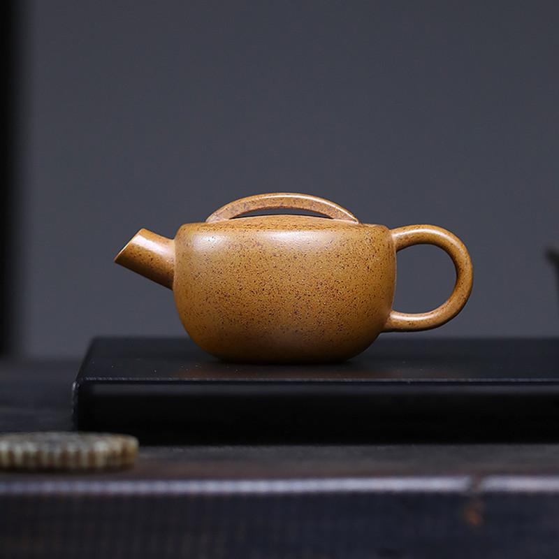 

Yixing Purple Clay Teapot Chinese Handmade Tea Pot Beauty Tea Infuser Kettle Raw Ore Zisha Teaware Tea Ceremony Gifts 140ml