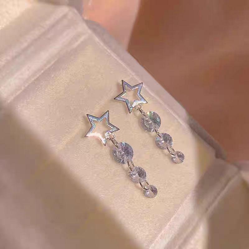 Knock and Shine: Exquisite Star Zircon Earrings for Women - Versatile Five-Pointed Design