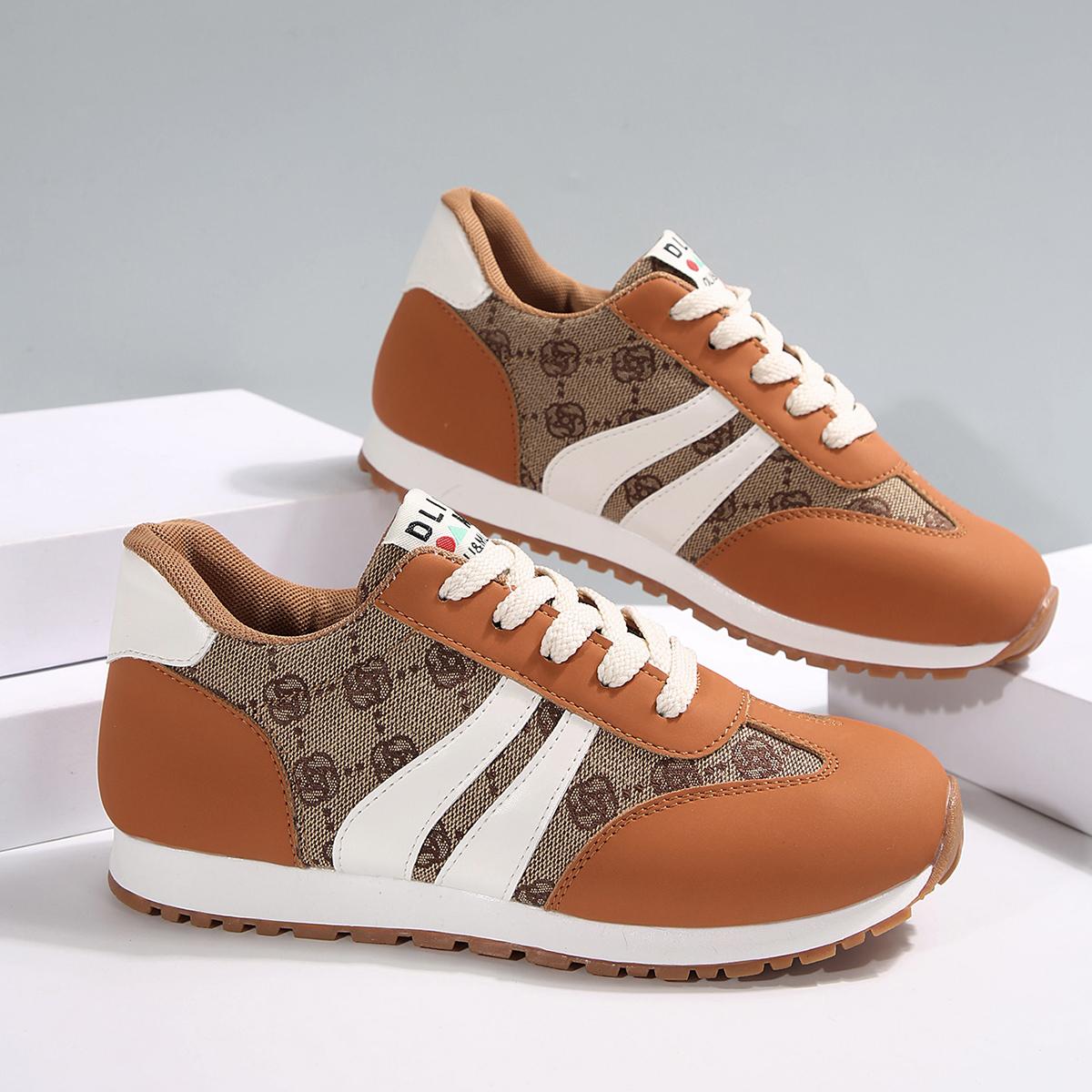 Дышащие женские кроссовки — фото 5