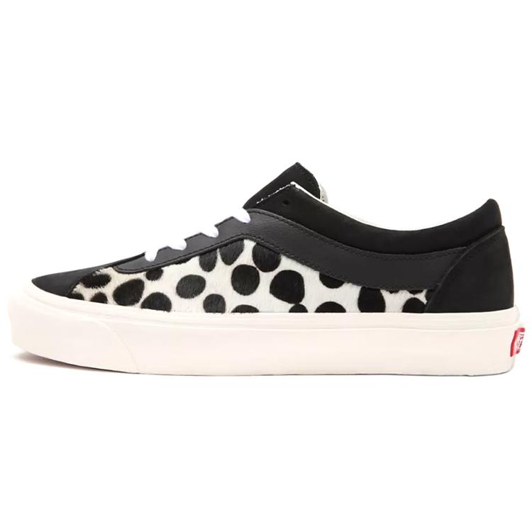 

Vans Dalmatian Bold Ni Low Top Sneakers Black/White VN0A5DYA9HD 38