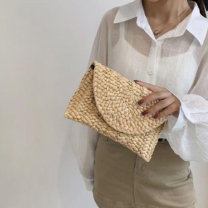 Handmade Women's Straw Corn Husk Clutch & Coin Purse - Casual Woven Beach Bag