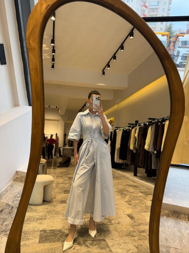 Cross-border temperament elegant blue striped shirt women s summer design niche high-end waist slim dress S