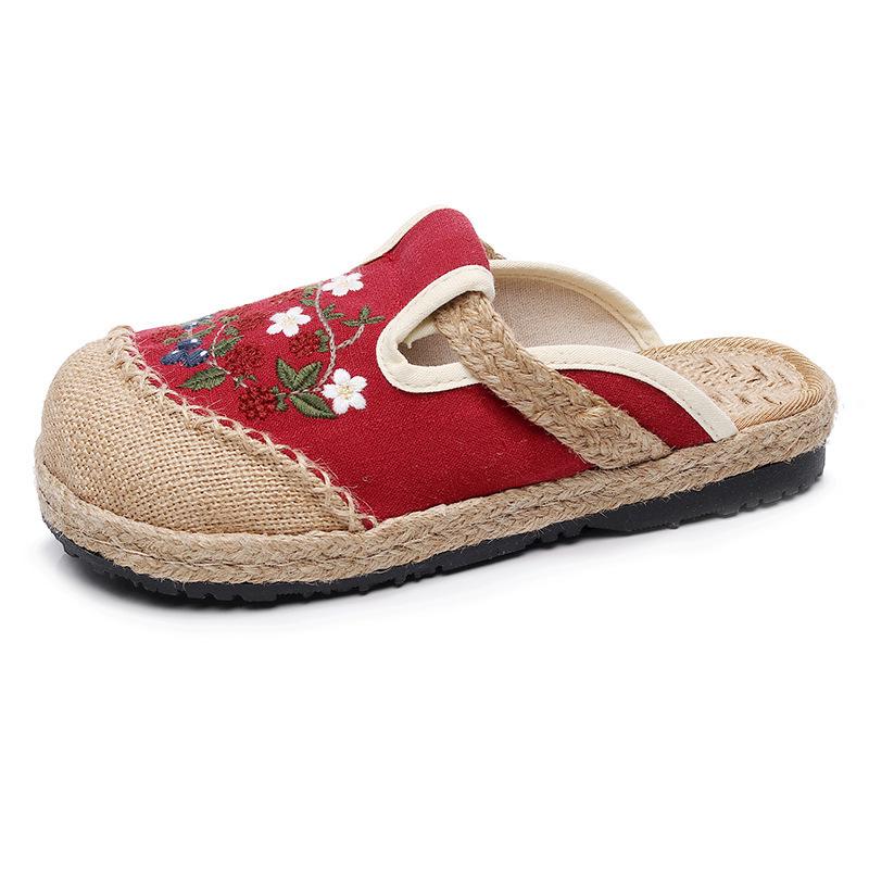 Ethnic Style Women's Embroidered Linen Slip-ons - Retro Old Beijing Breathable Loafers.