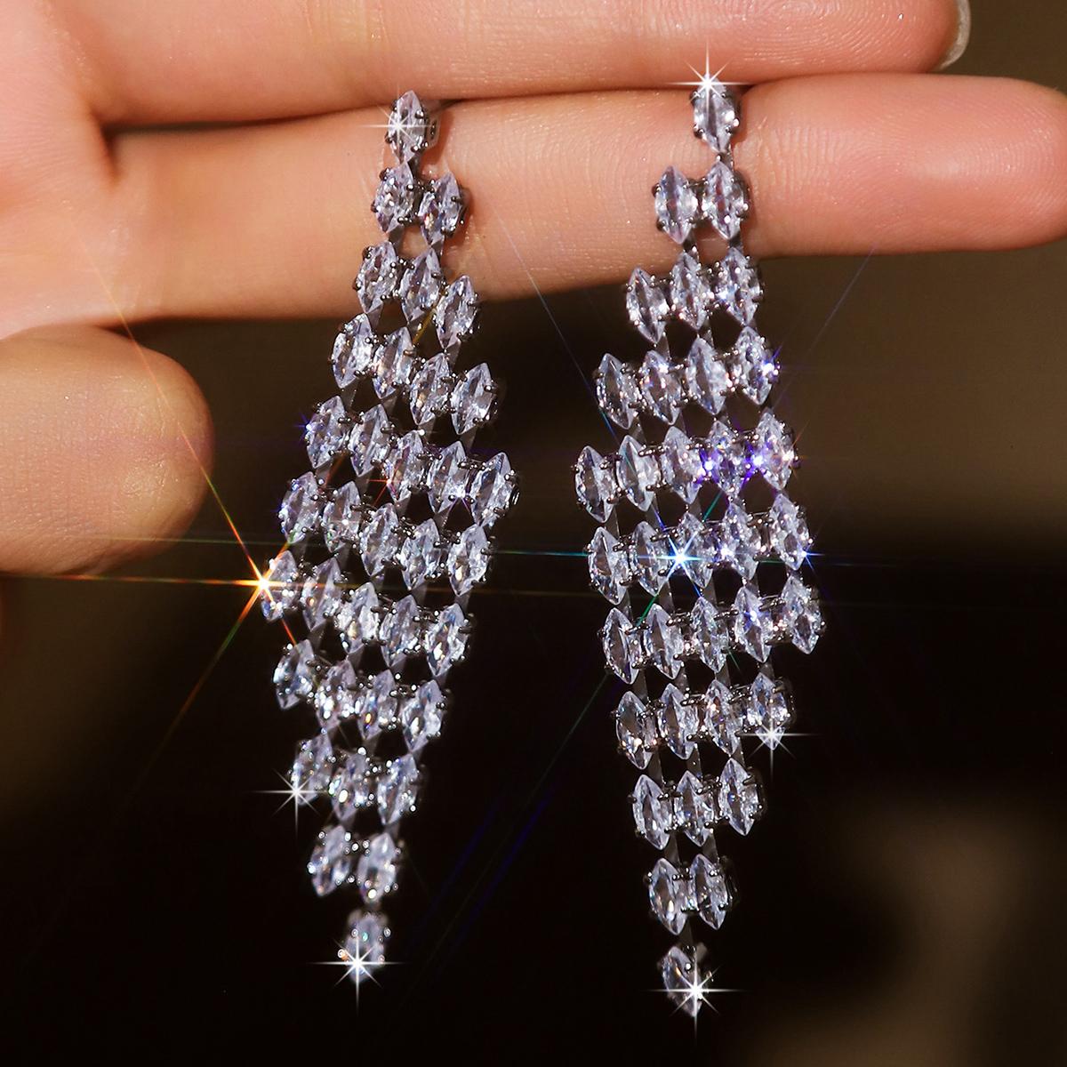 

2 шт. женские модные медные инкрустированные цепочки-коготь темпераментные трапециевидные полные бриллиантовые серьги для банкета, вечеринки, праздника, наряда, подарки