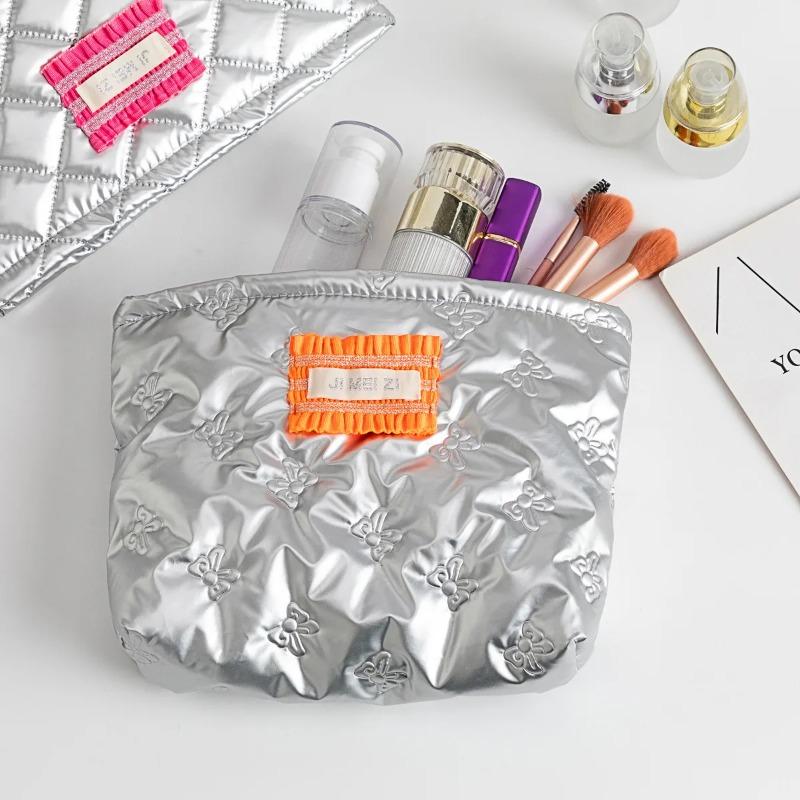 Women's Large Capacity Quilted PU Leather Makeup Bag -Travel Cosmetic Organizer Case Silver Wash Pouch with Inner Compartments