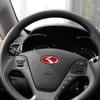 ENTQ1 Car Steering Wheel Emblem Decal Auto Logo Sticker Decoration Accessories For KIA Pegas Sportage Sorento Optima Borrego Cerato K5
