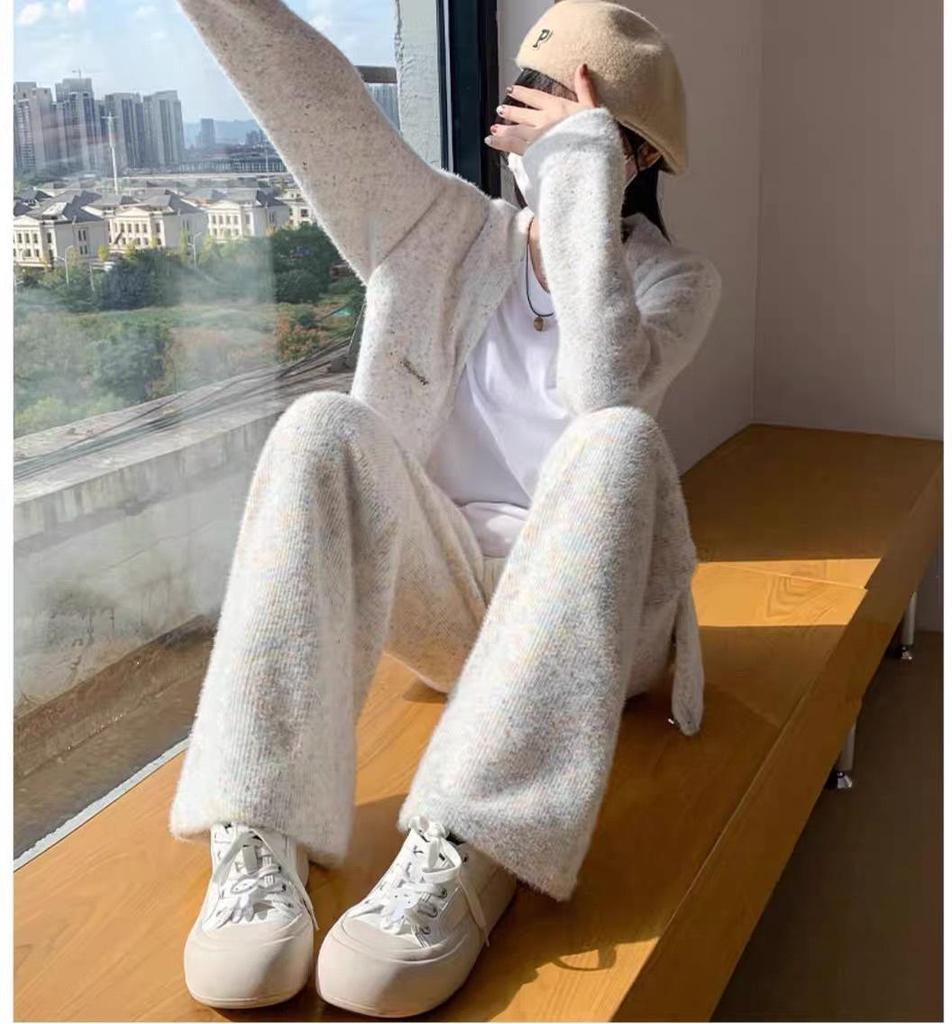 Women's Fleece-Lined Rainbow Sticky Rice Wide-Leg Pants: Warm High-Waist Casual Knitted Trousers for Autumn Winter