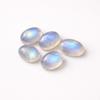 Regenbogen-Mondstein-Edelsteine, Oval geschliffene Mondstein-Cabochons, Natürliche blaue Flash-Halbedelsteine
