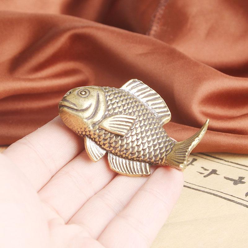 Pure Brass Koi Pen Rest Desktop Ornament Carp After Year Surplus Study Paperweight Tea Pet Decoration Old Copperware Wholes