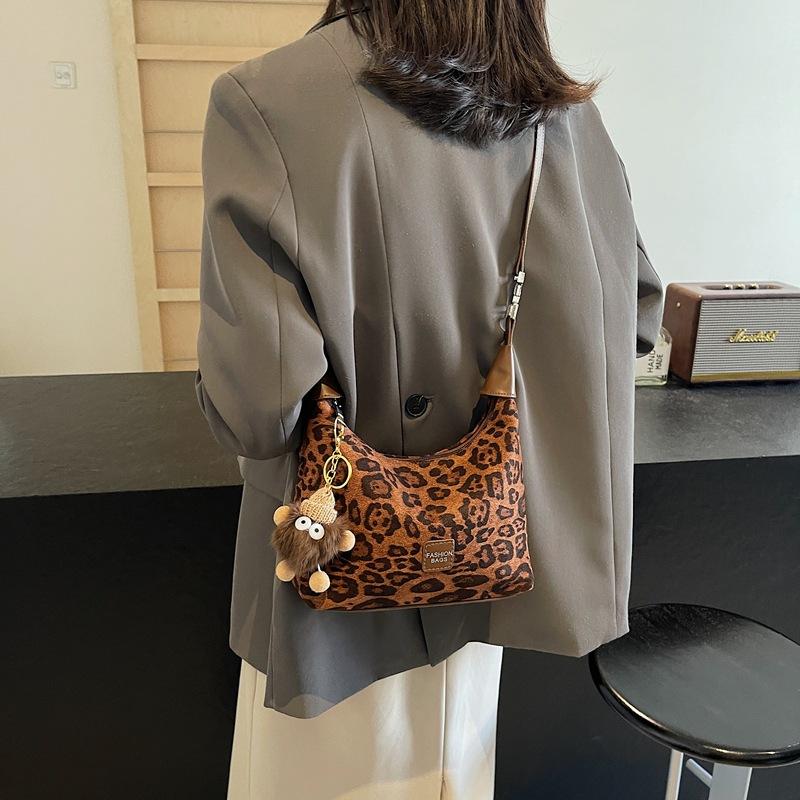 Super Fire Niche Popular Leopard Print Bag Women's 2025 Autumn and Winter New Versatile Dumpling Bag High-end Trend Messenger Bag