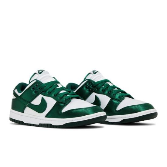 

Nike Wmns Dunk Low Сатиновый Зеленый DX5931-100 EU 36 белый/зелёный
