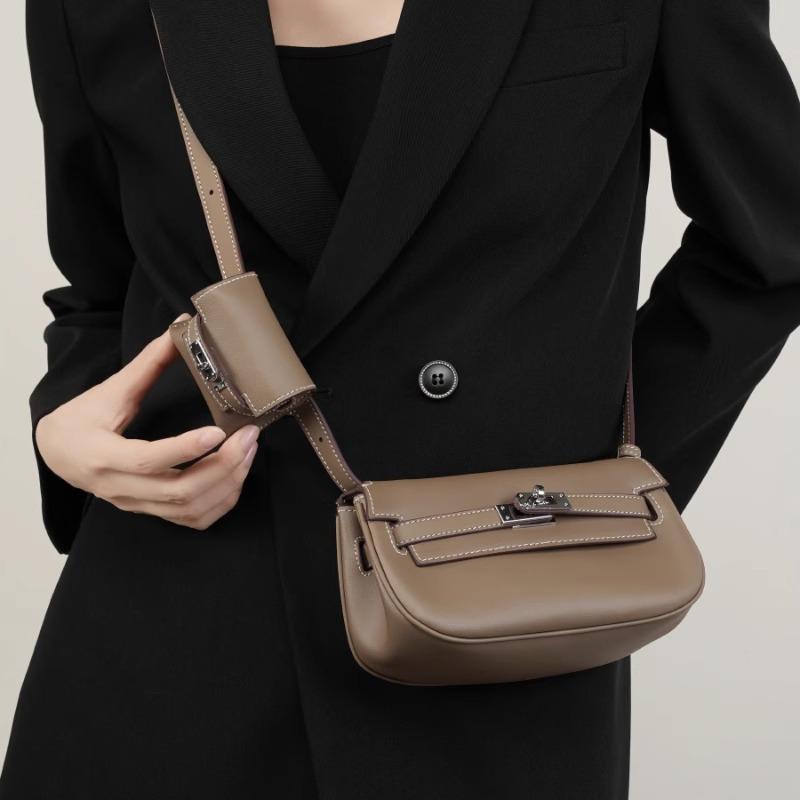 Spring and summer new fashion personalized shoulder messenger bag Majia earphone bag
