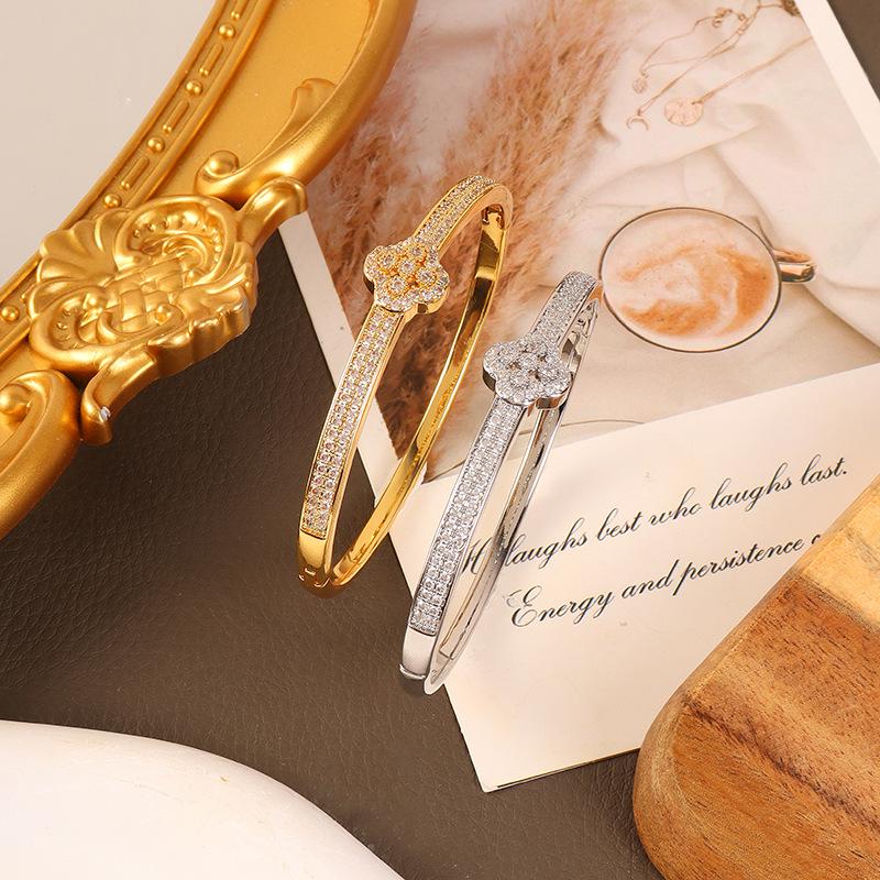 Versatile Luxury Diamond Four-Leaf Clover Women's Open Bangle Bracelet