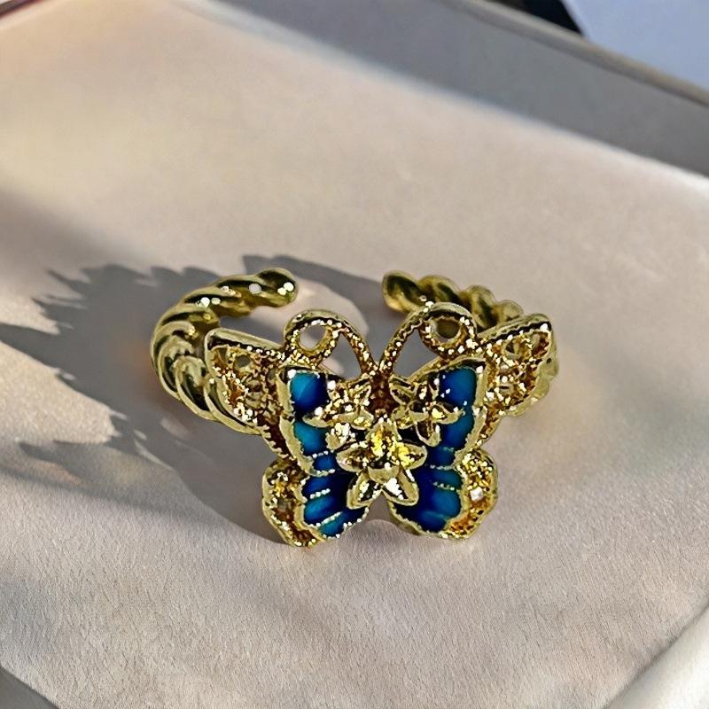 Blind Box Paar, Pfirsichblüten Tropföl Schmetterlingsring, Mittelalterliches Französisches Retro Nischendesign, Leichter Luxusring für Frauen