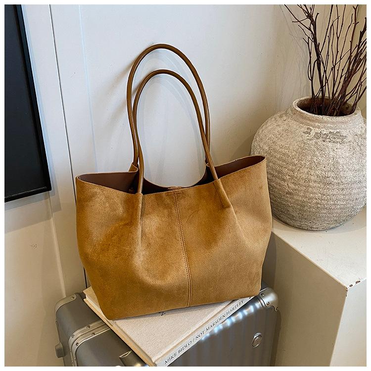 Autumn and winter new suede commuter large-capacity tote bag women's casual simple versatile shoulder bag