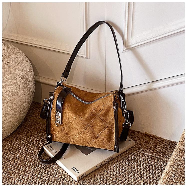 Rhombus retro design 2025 new texture casual large-capacity handbag suede premium oblique span bag