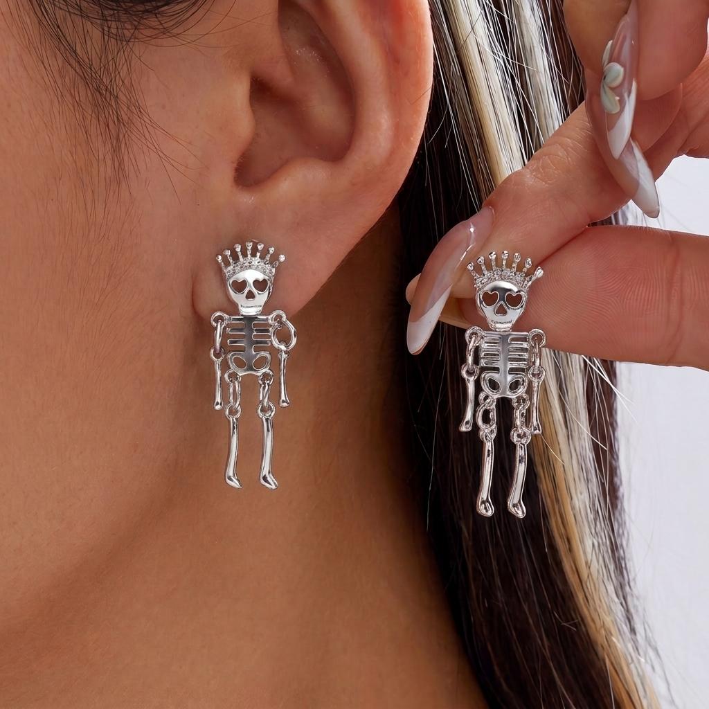 Trendy Creative Halloween Skull Long Drop Earrings for Women Gothic Metal Skull Head Dangle Earrings Statement Holiday Jewelry