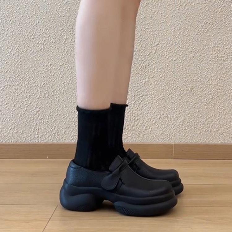 

Retro black small leather shoes single shoes 2025 new British style thick sole heightening round head Velcro loafers women 40 чёрный