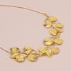 Collana Artistica in Metallo Pendente Foglia Oversize Catena in Lega Texturizzata Gioiello Statement Avant-Garde Boho Regalo