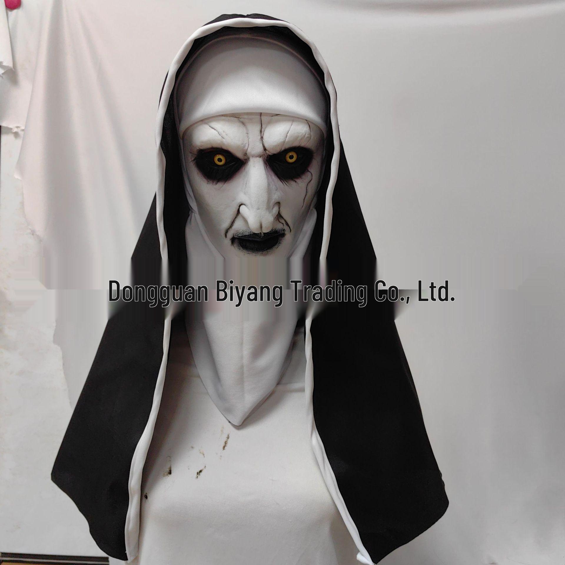 

Маска и головной убор страшной монахини на Хэллоуин из латекса One Size