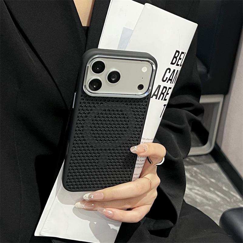 Magnetic Honeycomb Heat Dissipation Phone Case for Apple 17 Pro Max - Drop-Proof, Protective Mesh for 16PM/17P