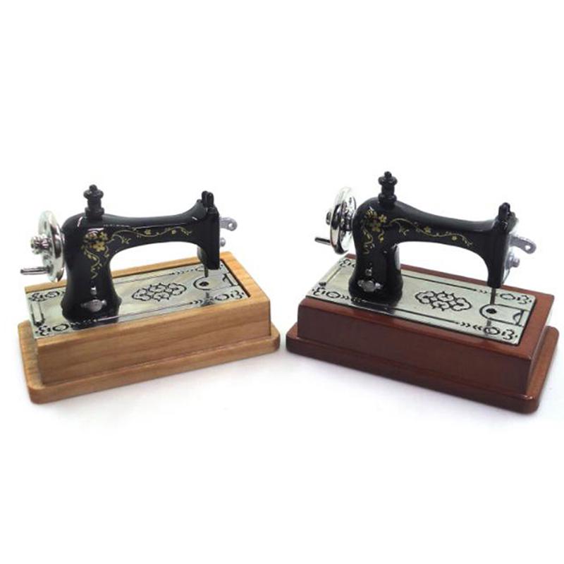1:12 Miniaturowy Model Maszyny do Szycia Vintage do Domku dla Lalek Akcesoria Meblowe