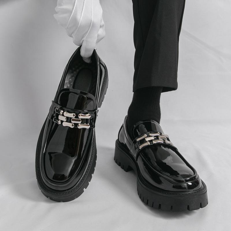 Casual leather shoes breathable lazy beanie shoes large size British 42 5570₽