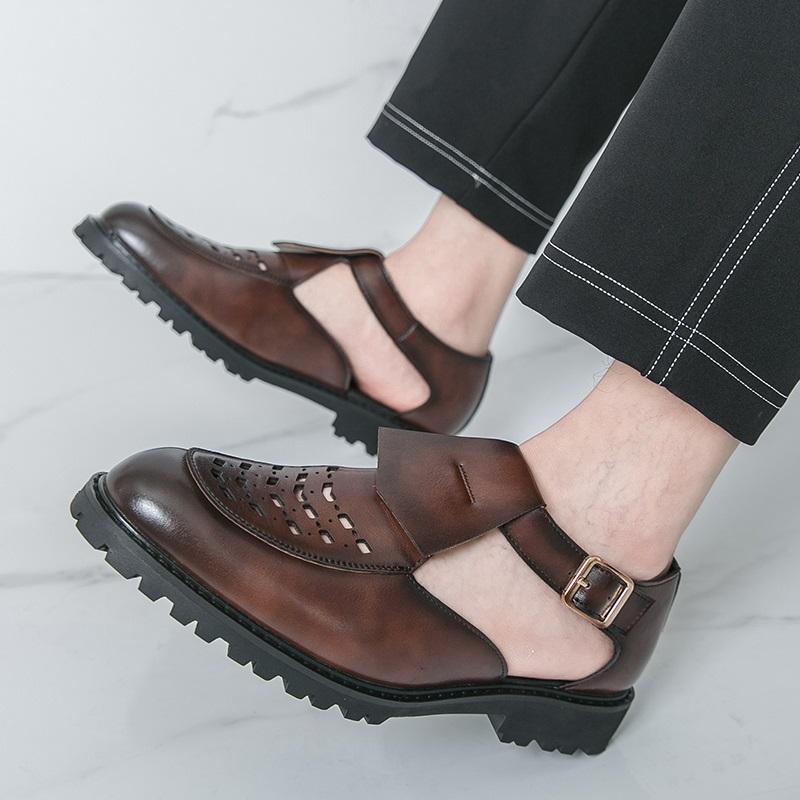 Summer Fashion New Men's Gladiators Hollow Out Belt Buckle Patent Leather Casual Shoes Breathable Beach Sandals Outdoor Slippers
