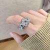 "Anello Elegante Regolabile Lucido Avvolgente per Donna": Moda Tendenza, Versatile e di Alta Gamma".