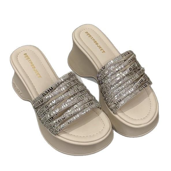 Thick-soled heightened sequins, high-heeled cool slippers for women's summer wear 2025 new models with skirts, not tired feet, beach one-word drag